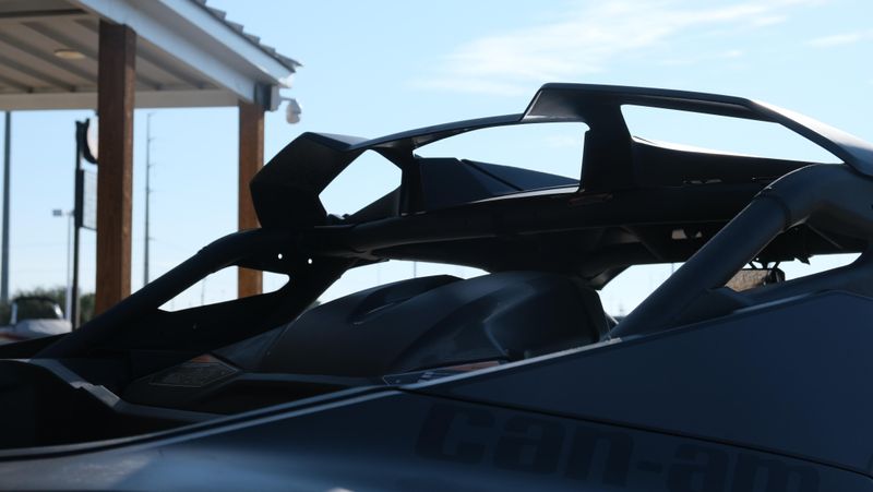 NEW 2026 CAN-AM MAVERICK R X RS WITH SMARTSHOX 999T DCT Image 12