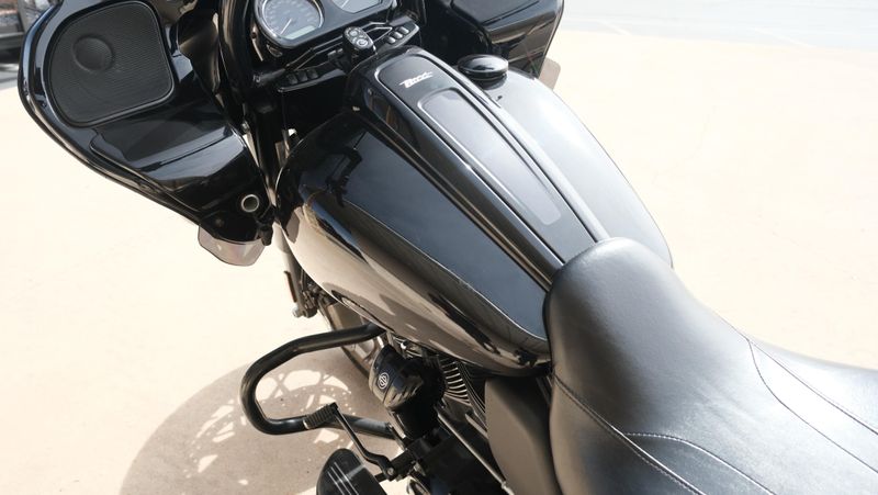 USED 2023 HARLEY ROAD GLIDE ST Image 12