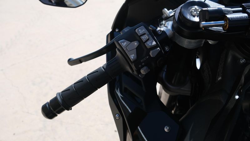 USED 2025 KAWASAKI NINJA ZX10R METAL FLAT SPARK BLACK AND EBONY  in a METAL FLAT SPARK BLACK AND EBONY exterior color. Family PowerSports (877) 886-1997 familypowersports.com