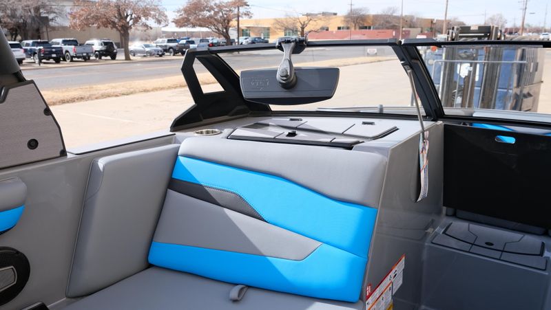 NEW 2026 AXIS T235 Image 24