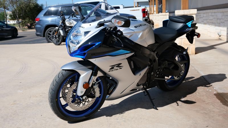 NEW 2026 SUZUKI GSXR600 Image 7
