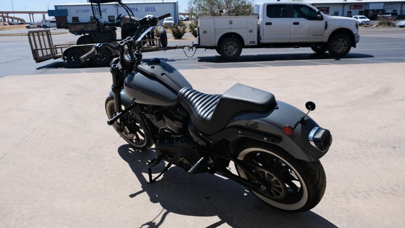 USED 2022 HARLEY SOFT TAIL LOWRIDER S Image 5