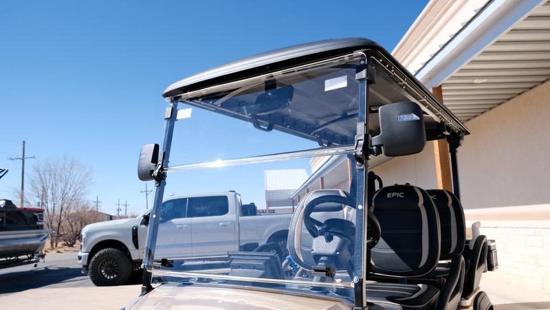 USED 2025 EPIC E40 FX Image 9