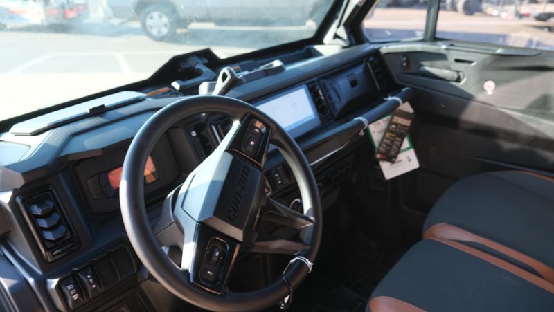 NEW 2026 CAN-AM DEFENDER MAX LONE STAR CAB HD11 Image 30