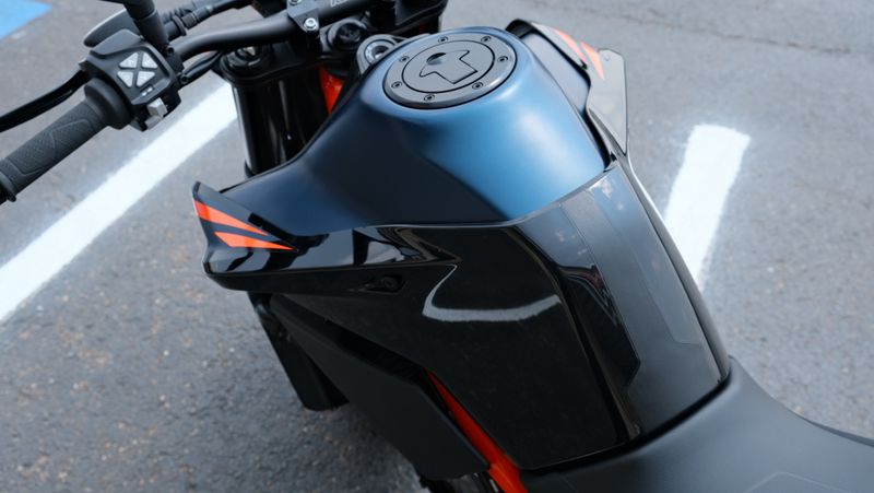 2022 KTM Duke 890 RImage 12