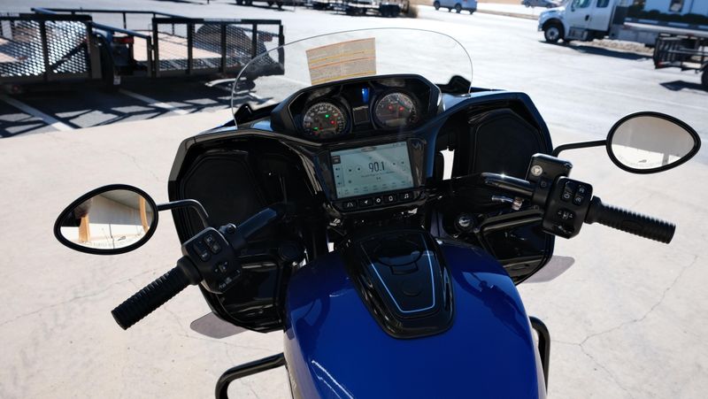 NEW 2026 INDIAN MOTORCYCLE CHALLENGER DARK HORSE Image 17