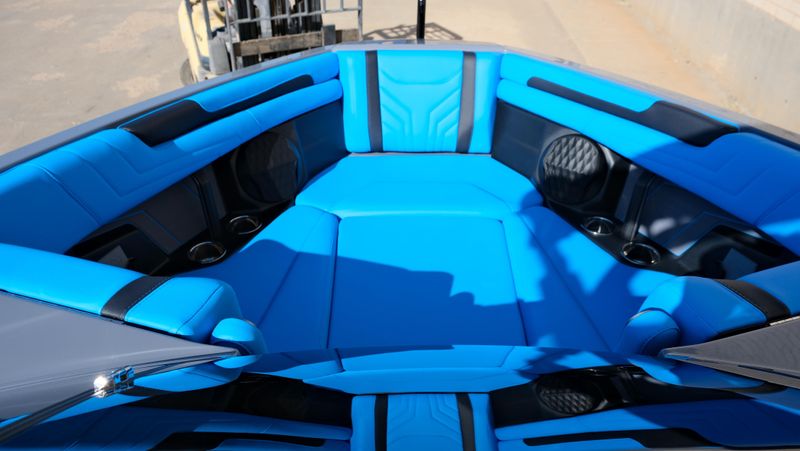 NEW 2026 MALIBU 25 LSV Image 20