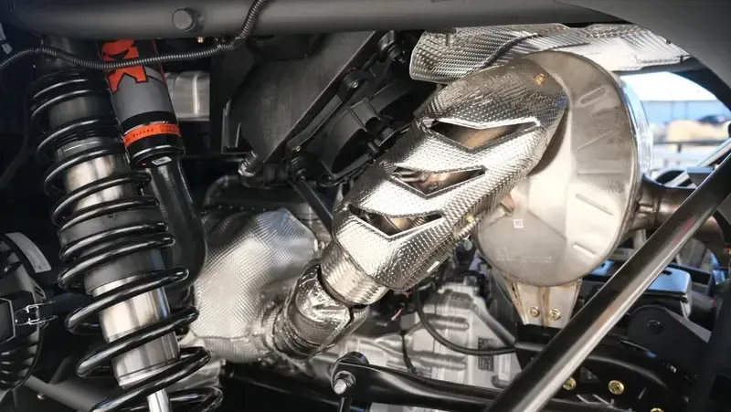 NEW 2026 CAN-AM MAVERICK R MAX X RC WITH SMARTSHOX 999T DCT Image 25