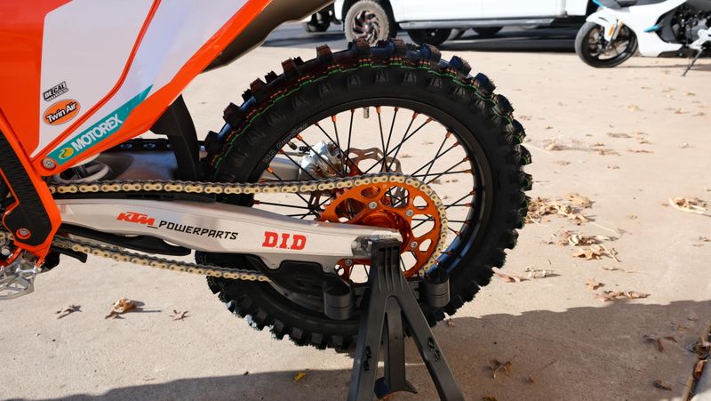 NEW 2026 KTM 450 SXF FACTORY EDITION Image 16