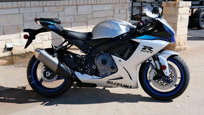 NEW 2026 SUZUKI GSXR600 Image 2