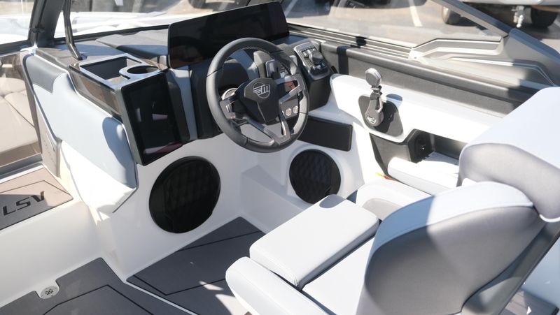 NEW 2026 MALIBU WAKESETTER 22 LSV Image 22