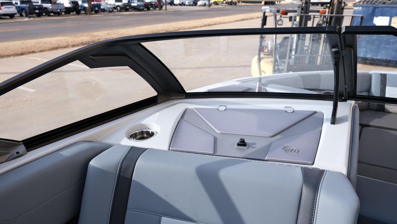 NEW 2026 MALIBU 23 LSV Image 32