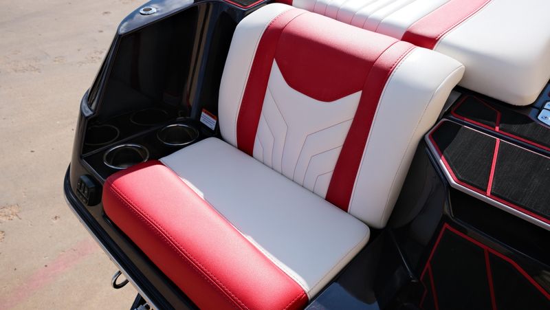 2025 MALIBU WAKESETTER 25 LSV  in a RED-BLACK-WHITE exterior color. Family PowerSports (877) 886-1997 familypowersports.com 