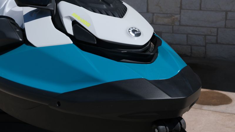 2024 SEADOO GTI SE 170 WITH SOUND SYSTEM IDF TEAL BLUE AND MANTA GREEN Image 3