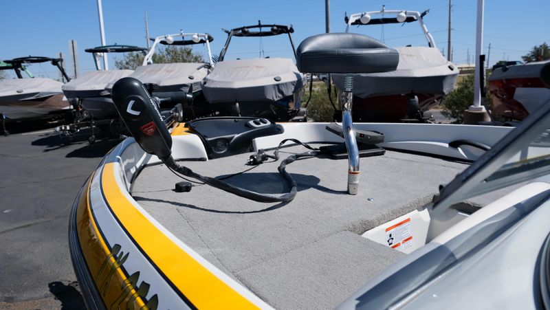 USED 2011 NITRO Z7 SPORT Image 24