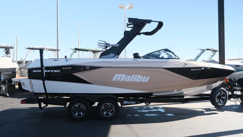 NEW 2026 MALIBU 23 LSV Image 2