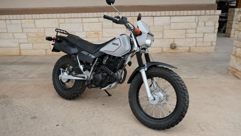 USED 2024 YAMAHA TW 200 Image 1