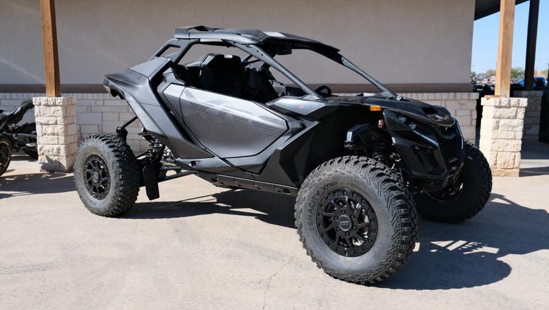 USED 2026 CAN-AM MAVERICK R X RS 999T DCT Image 1