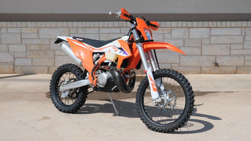 USED 2023 KTM XC 250 W Image 1