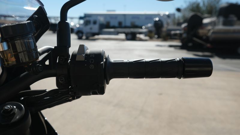 NEW 2026 KAWASAKI ZR900RS ABS Image 16