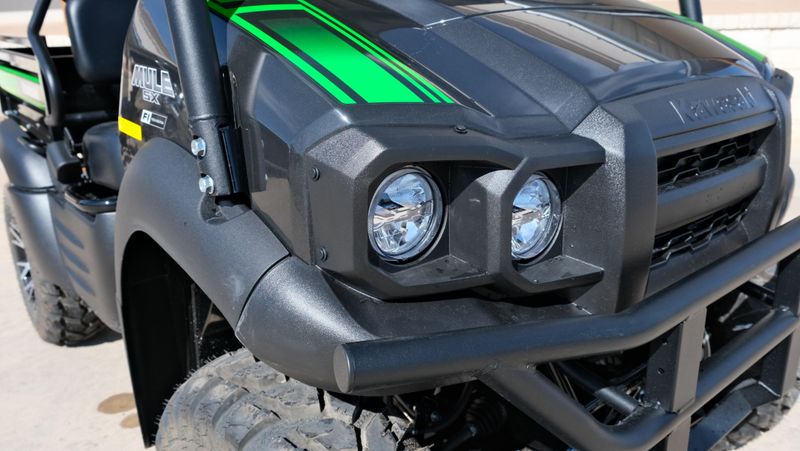 NEW 2026 KAWASAKI MULE SX 4X4 XC LE  in a METALLIC ONYX BLACK exterior color. Family PowerSports (877) 886-1997 familypowersports.com 
