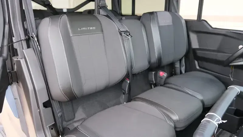 NEW 2026 CAN-AM DEFENDER MAX LIMITED CAB HD11 Image 9