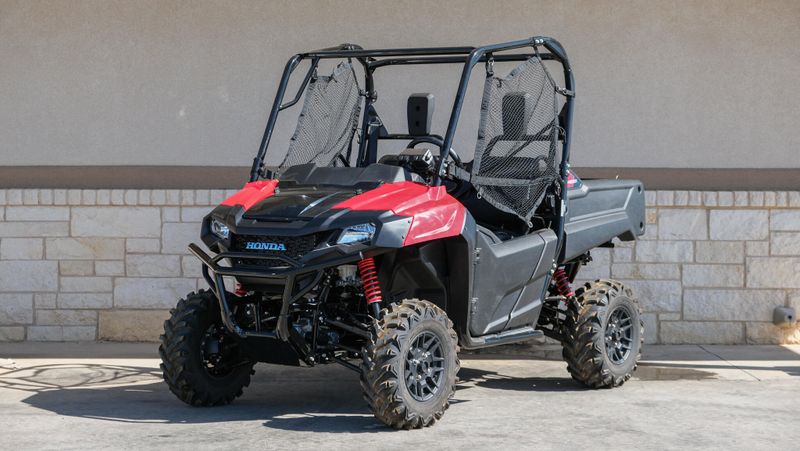 2025 Honda PIONEER 700 HERO REDImage 7