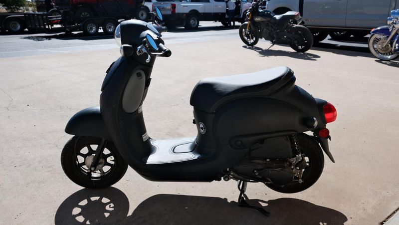 USED 2017 HONDA METROPOLITAN BASE Image 7
