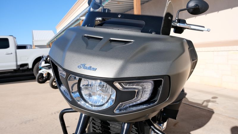 USED 2022 INDIAN MOTORCYCLE CHALLENGER Image 9