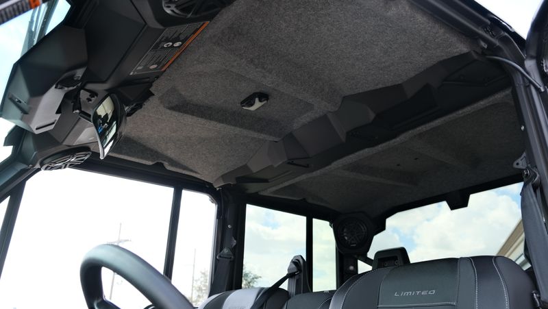 NEW 2026 CAN-AM DEFENDER MAX LIMITED CAB HD11 Image 13