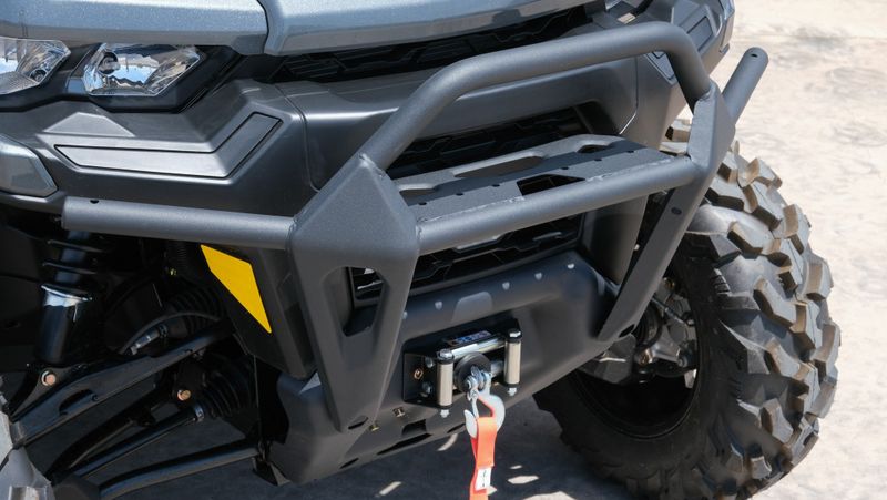 2024 CAN-AM SSV DEF MAX XT 64 HD10 GY 24 in a GRAY exterior color. Family PowerSports (877) 886-1997 familypowersports.com 