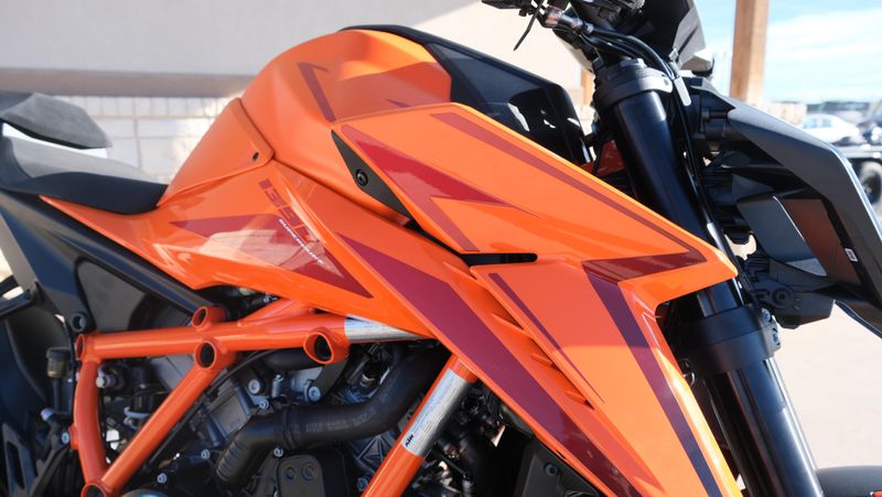 NEW 2026 KTM 1390 SUPER DUKE R EVO Image 20