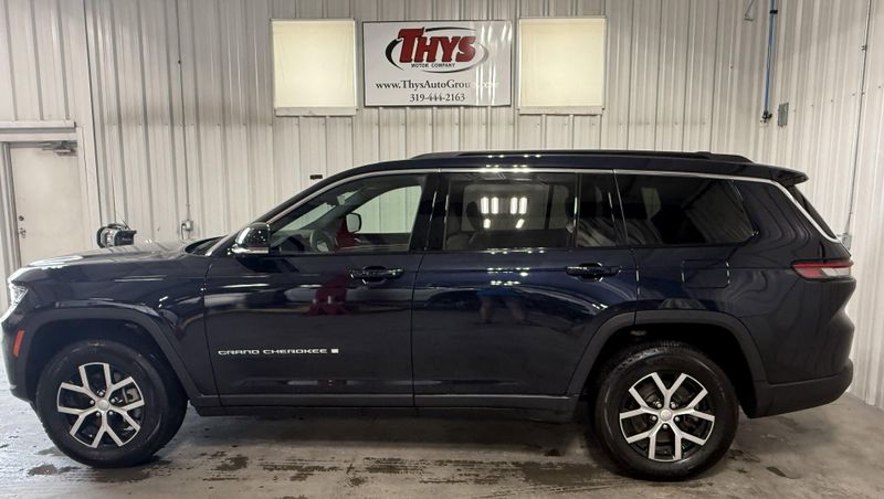 Used 2024 Jeep Grand Cherokee L LimitedImage 19
