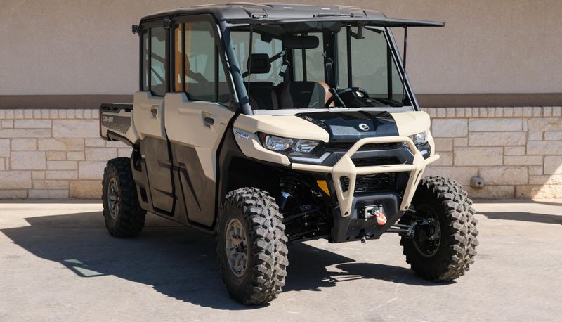 2025 Can-Am DEFENDER MAX LIMITED CAB HD10 DESERT TAN AND STEALTH BLACK Image 1