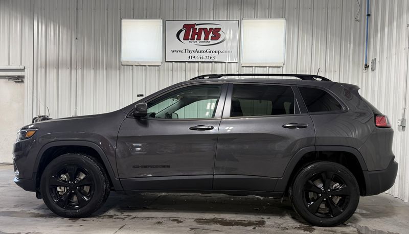 Used 2020 Jeep Cherokee AltitudeImage 15