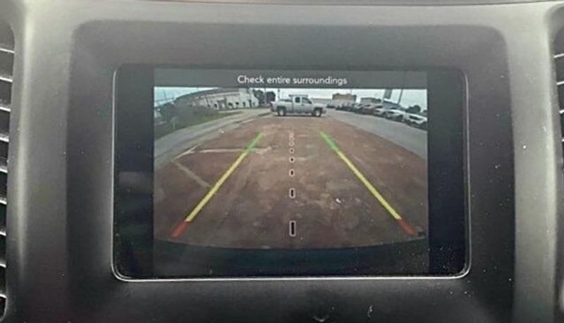 Used 2019 Jeep Cherokee LatitudeImage 12