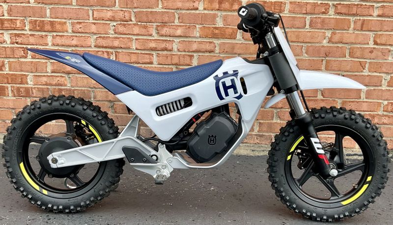 2024 Husqvarna EE 2Image 1