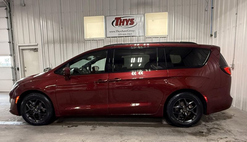 Used 2019 Chrysler Pacifica Touring L PlusImage 6