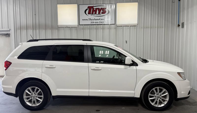 Used 2016 Dodge Journey SXTImage 2
