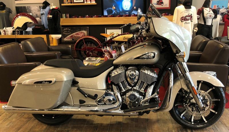 2023 Indian Motorcycle ChieftainImage 1