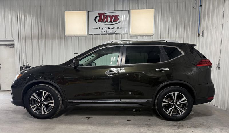 Used 2017 Nissan Rogue SLImage 16