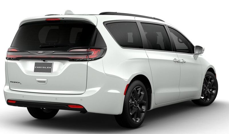 2022 CHRYSLER Pacifica Touring LImage 2