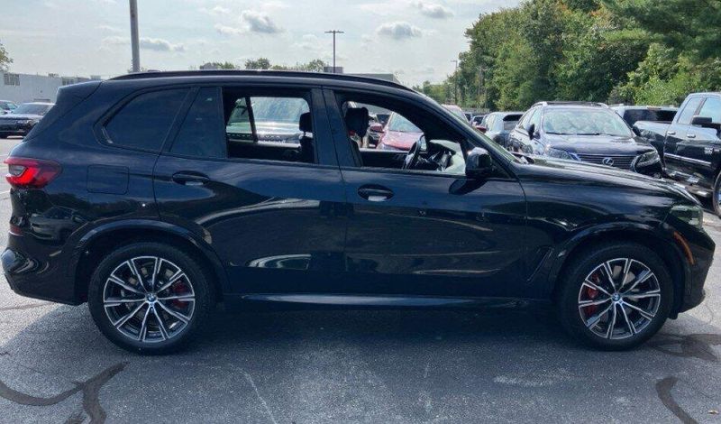 2021 Bmw X5 M50i photo 2