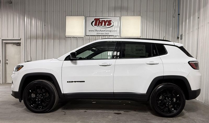 New 2026 Jeep Compass Latitude Altitude 4x4Image 15