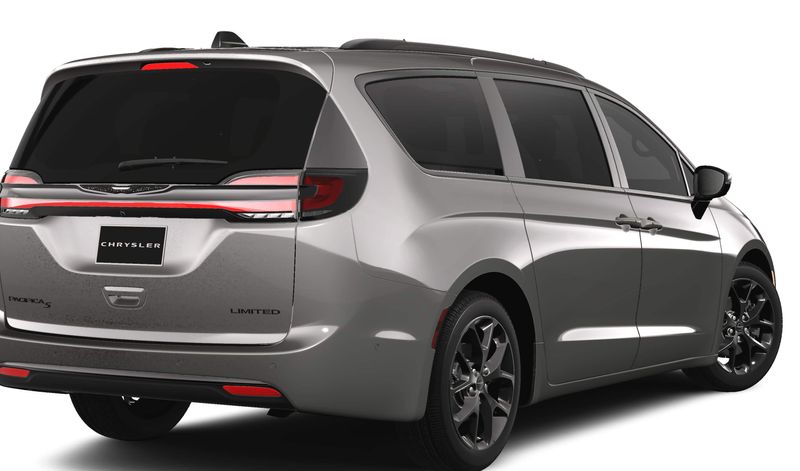 2025 Chrysler Pacifica LimitedImage 2