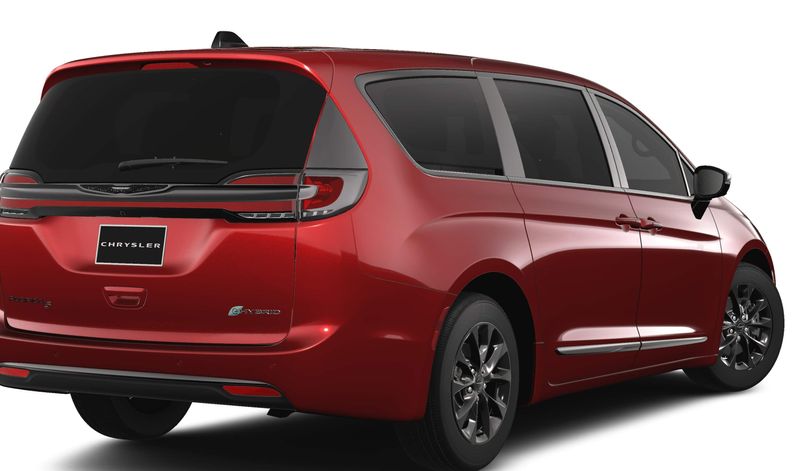 2024 Chrysler Pacifica Plug-in Hybrid S AppearanceImage 2