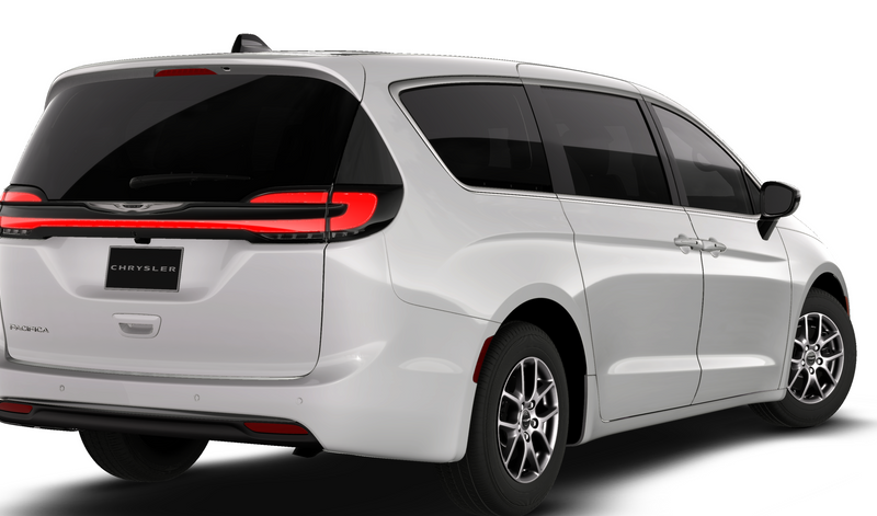 2026 Chrysler Pacifica Touring L photo 4