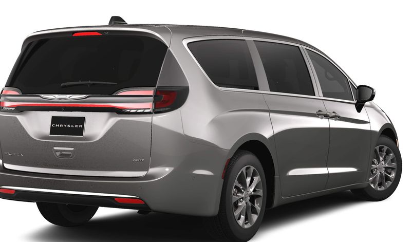 2025 Chrysler Pacifica Select AwdImage 2