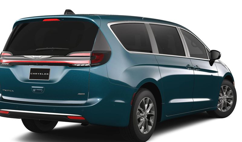 2025 Chrysler Pacifica Select AwdImage 2