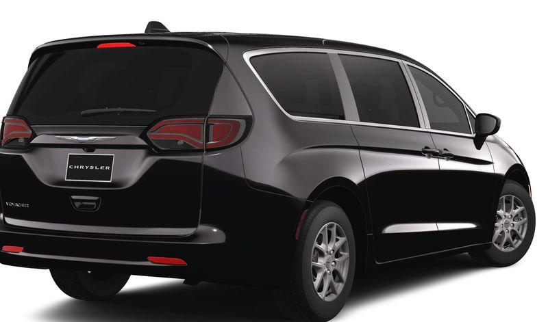 2025 Chrysler Voyager VoyagerImage 2